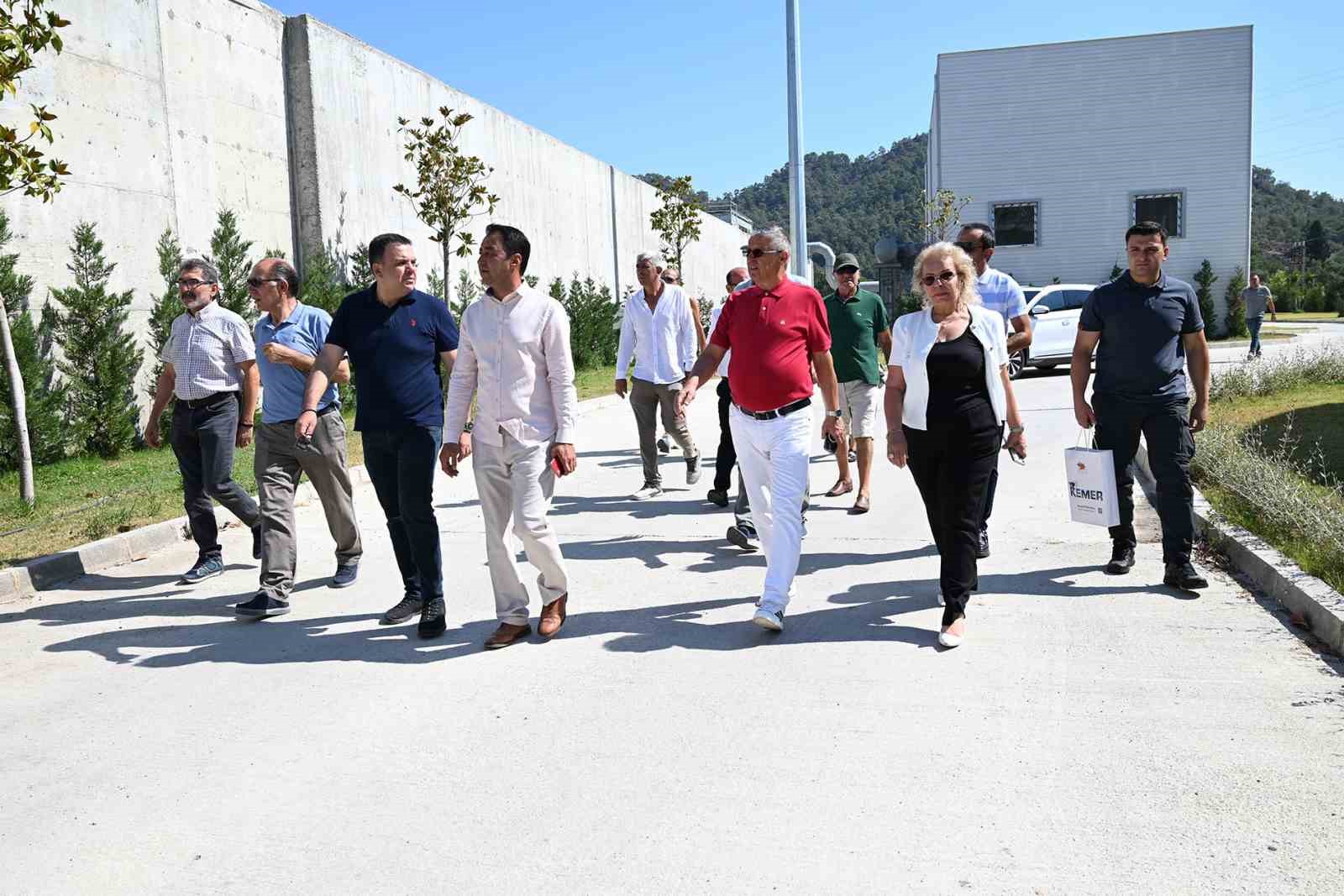 Kemer’de vatandaşların tepki gösterdiği arıtma tesisindeki koku sorunu
