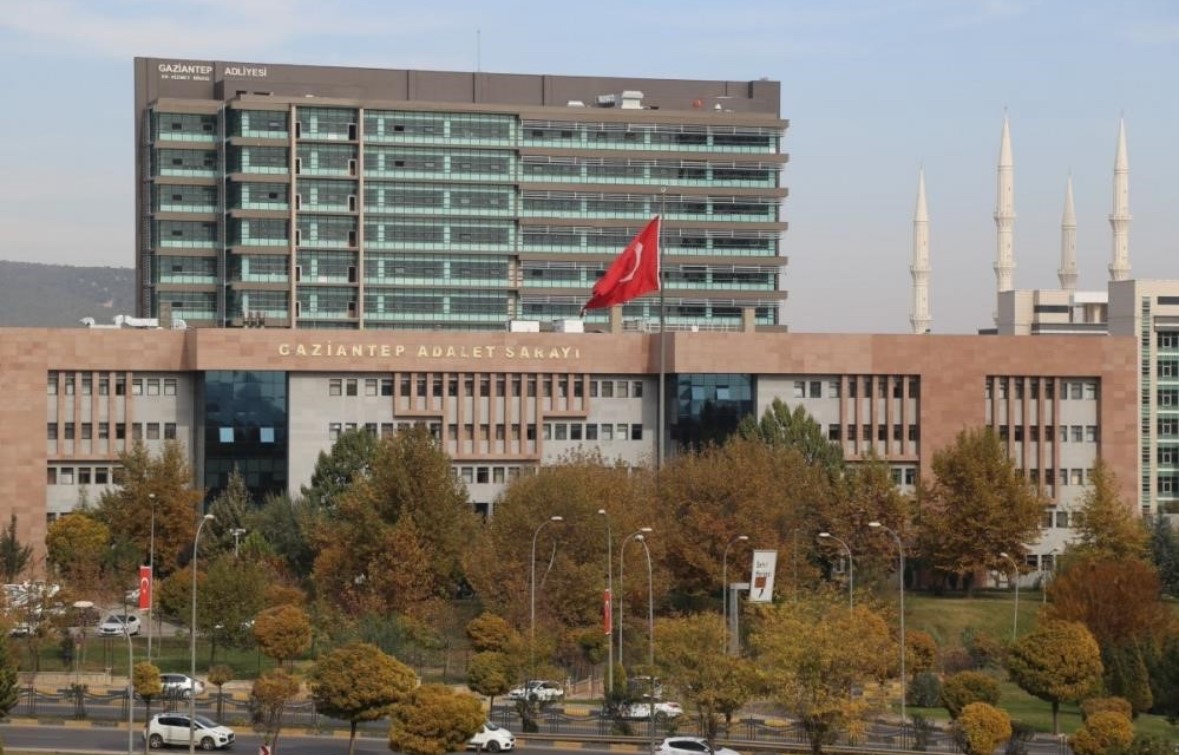 Gece kulübünde 2 kişiyi öldüren sanığın yargılanmasına devam edildi