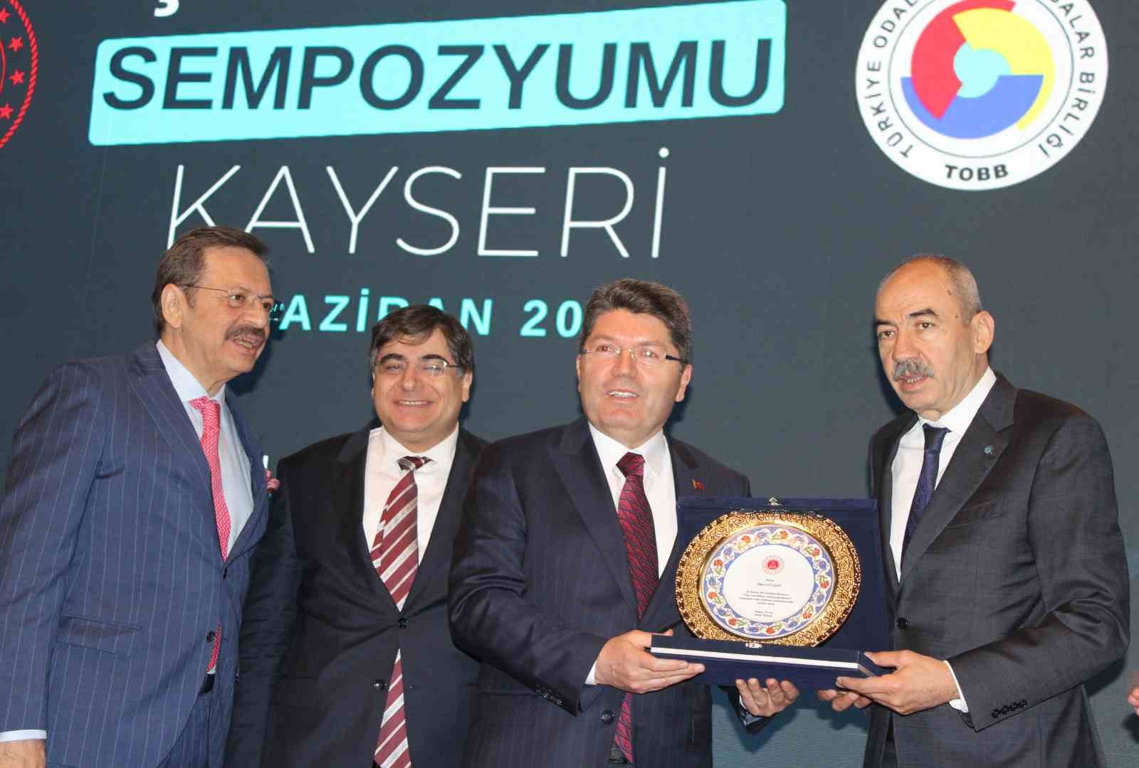 Hisarcıklıoğlu: "Arabuluculuğa gelen dosya sayısı 7.5 milyonu geçmiş ve 4.5 milyondan fazlası da anlaşmayla sonuçlanmış"

