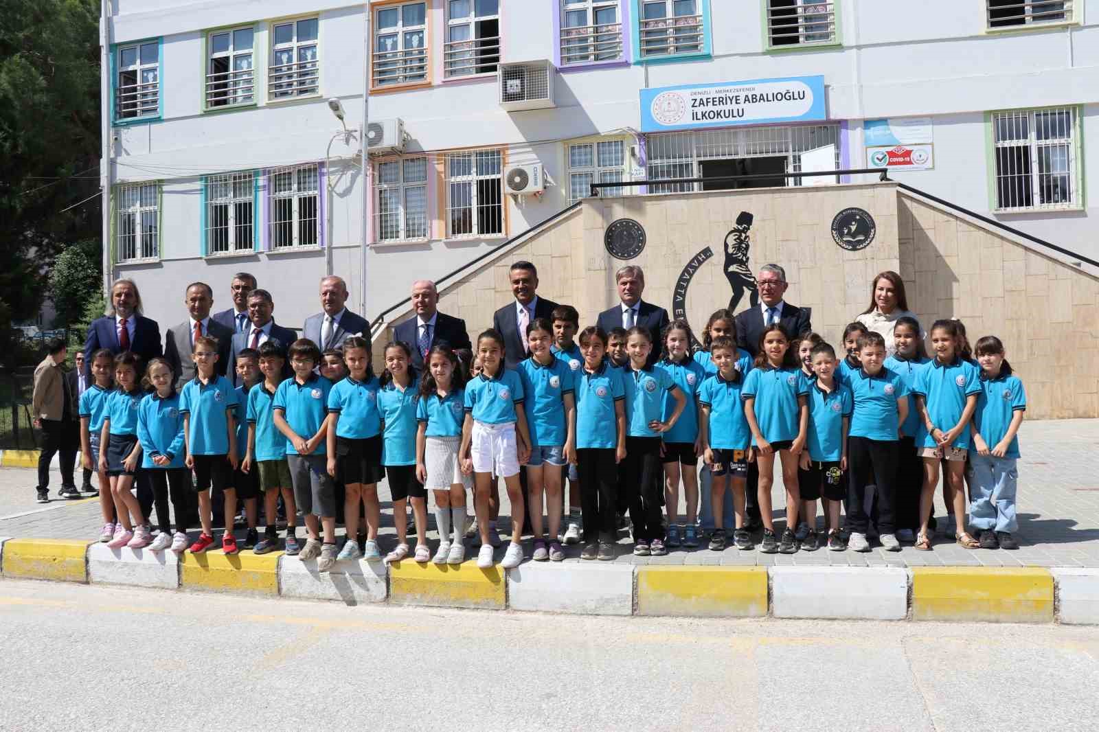 Denizli&rsquo;de 192 bin 827 &ouml;ğrenci karne heyecanı yaşadı
