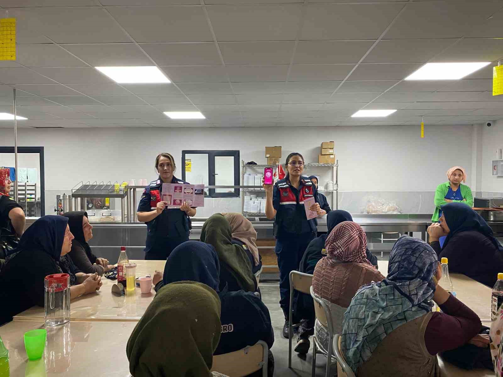 Jandarmadan kadınlara KADES eğitimi