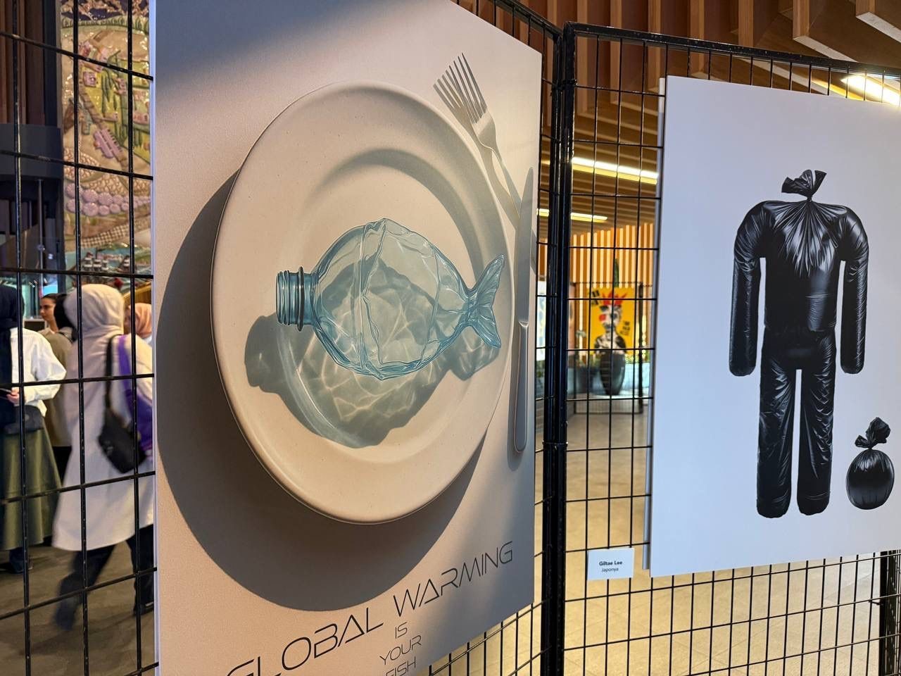 Fatih&rsquo;te "k&uuml;resel ısınma" temalı Posterist Sergisi a&ccedil;ıldı
