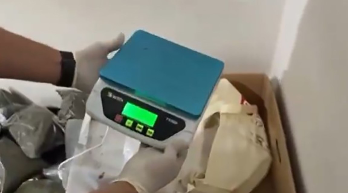 Bakan Yerlikaya: "D&uuml;zenlediğimiz 3 ayrı operasyonumuzda, 397,5 kilogram uyuşturucu madde ele ge&ccedil;irdik"
