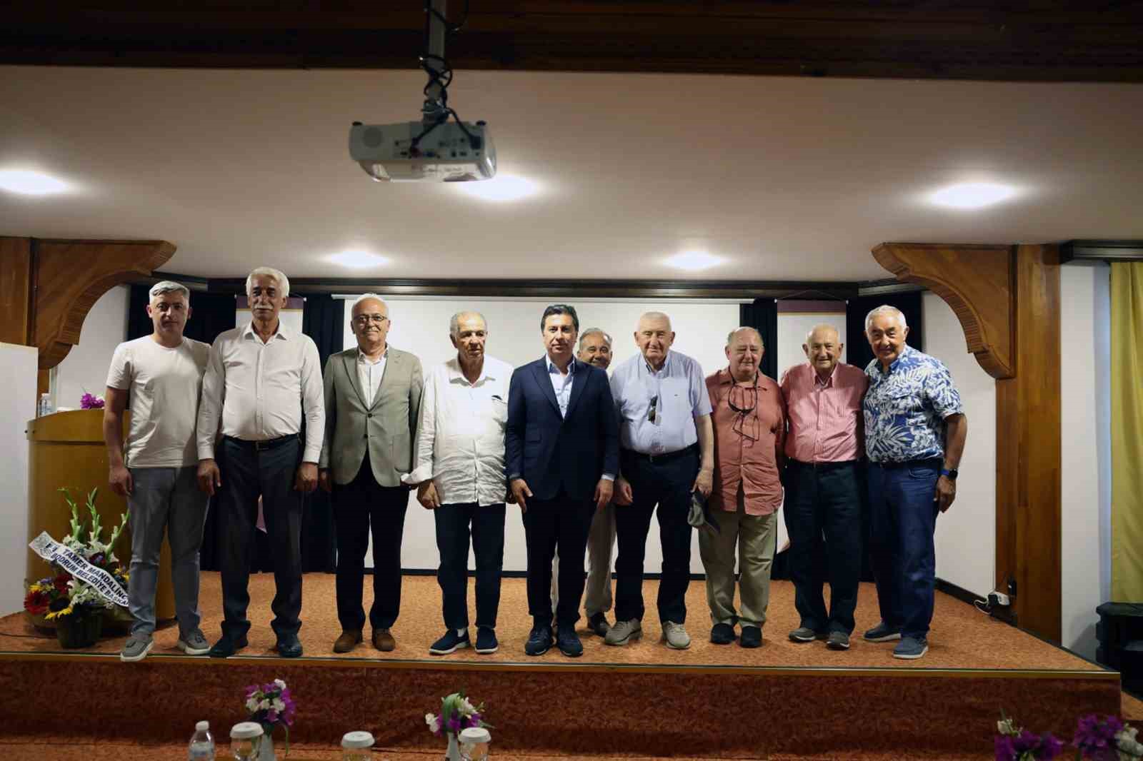 &Uuml;nl&uuml; denizci Sadun Boro Akyaka&rsquo;da anıldı
