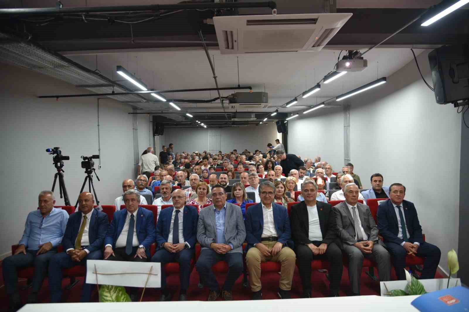 Ekonomi ve g&uuml;venlik politikaları masaya yatırıldı
