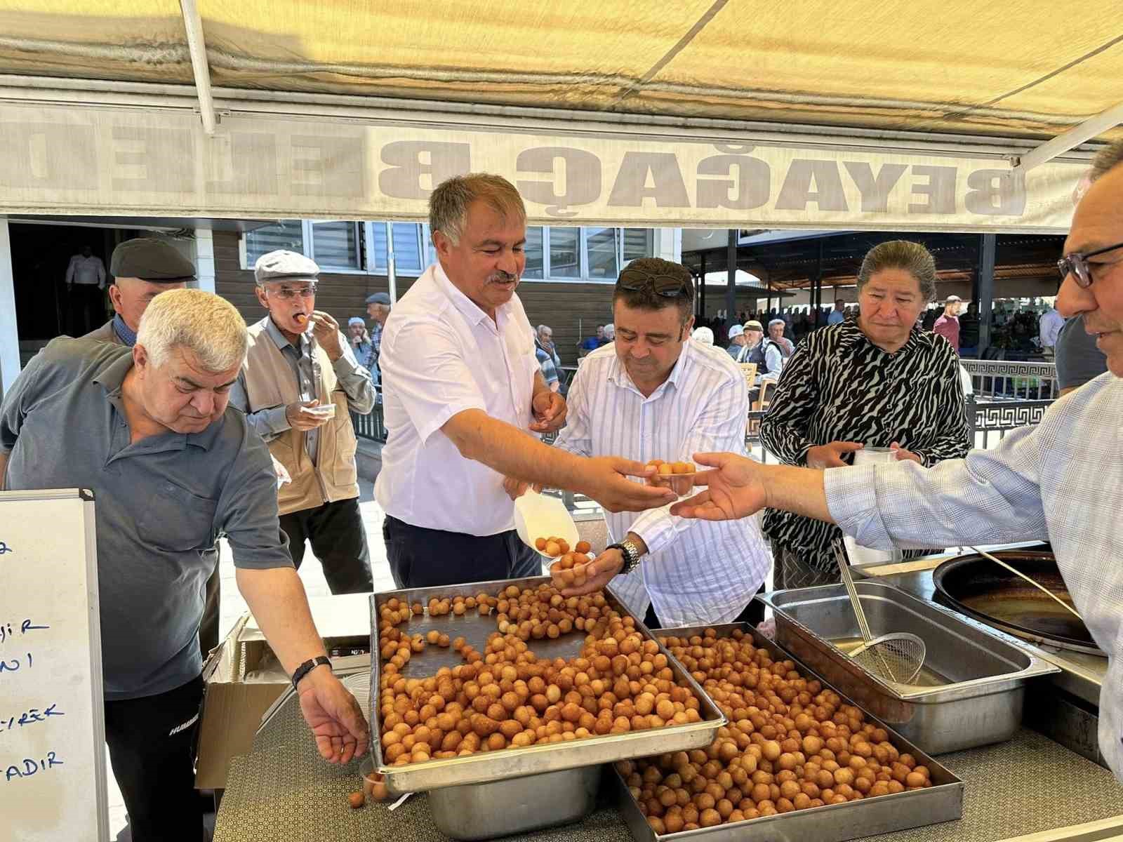 Ferdi Zeyrek&rsquo;i unutmayan Başkan P&uuml;t&uuml;n, &ouml;ğrencilerinin mutluluğuna ortak oldu
