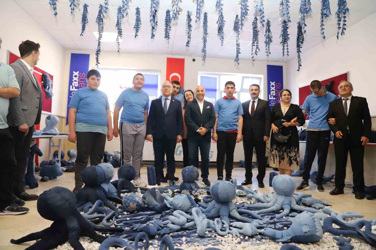 Sivas’ta kumaş atıkları oyuncağa dönüştü