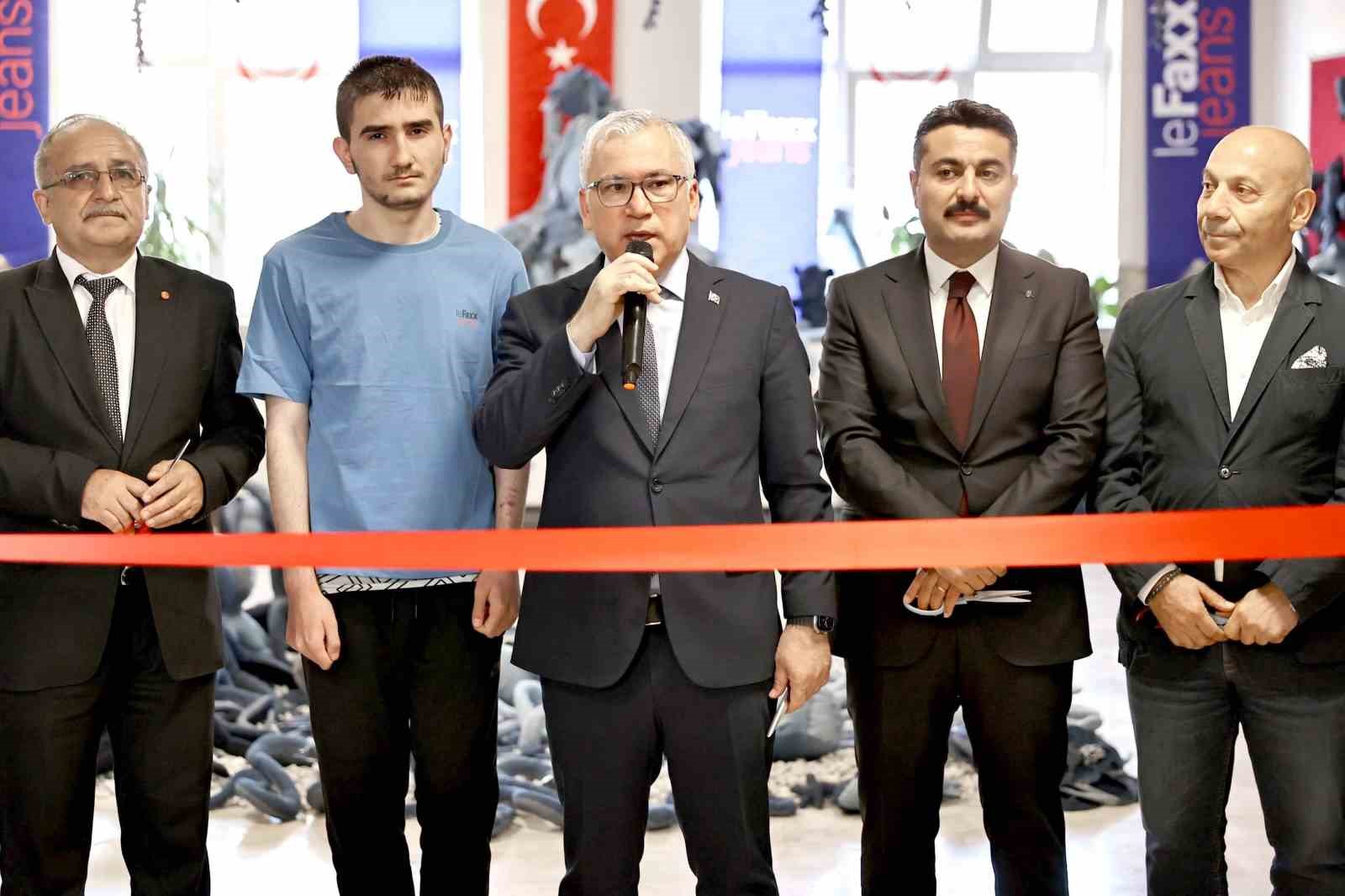 Sivas&rsquo;ta kumaş atıkları oyuncağa d&ouml;n&uuml;şt&uuml;
