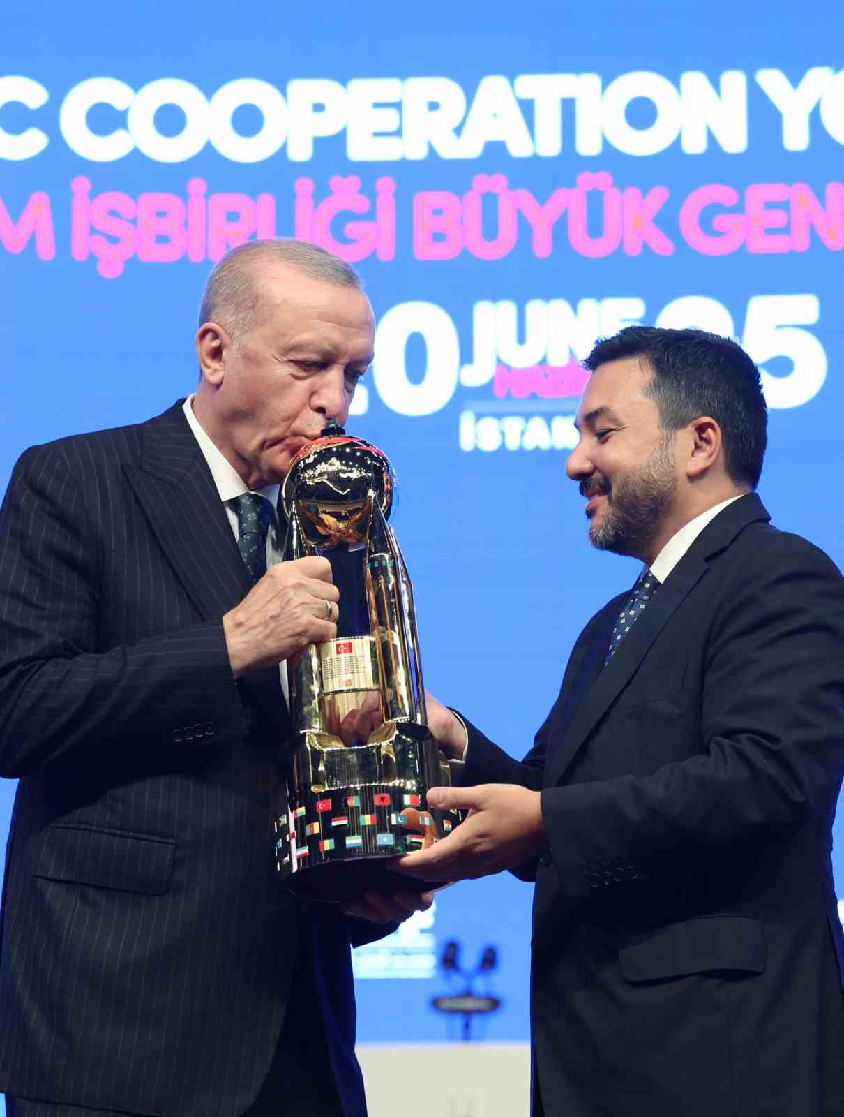 Cumhurbaşkanı Erdoğan’dan İsrail Başbakanı Netanyahu’ya: "Adlarını Hitler gibi zalimlerin yanına utançla yazdırdılar"