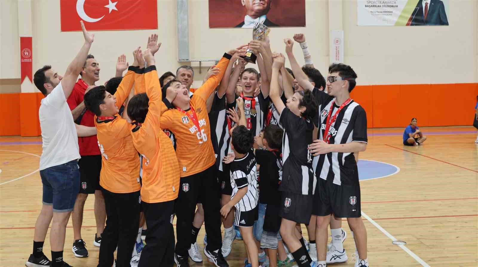 Aydın&rsquo;da Minikler Kız-Erkek Hentbol T&uuml;rkiye Şampiyonası tamamlandı
