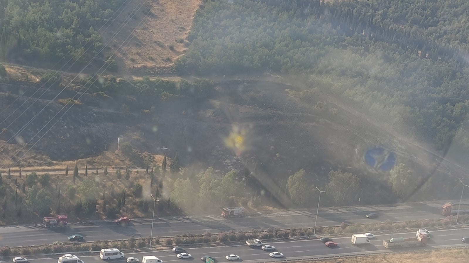 Tır alev aldı, ormanı tutuşturdu