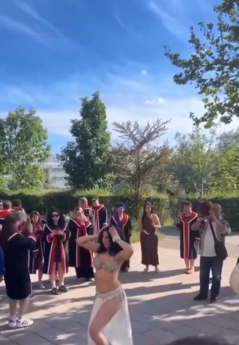 ODT&Uuml; mezuniyetinde dans&ouml;z skandalı
