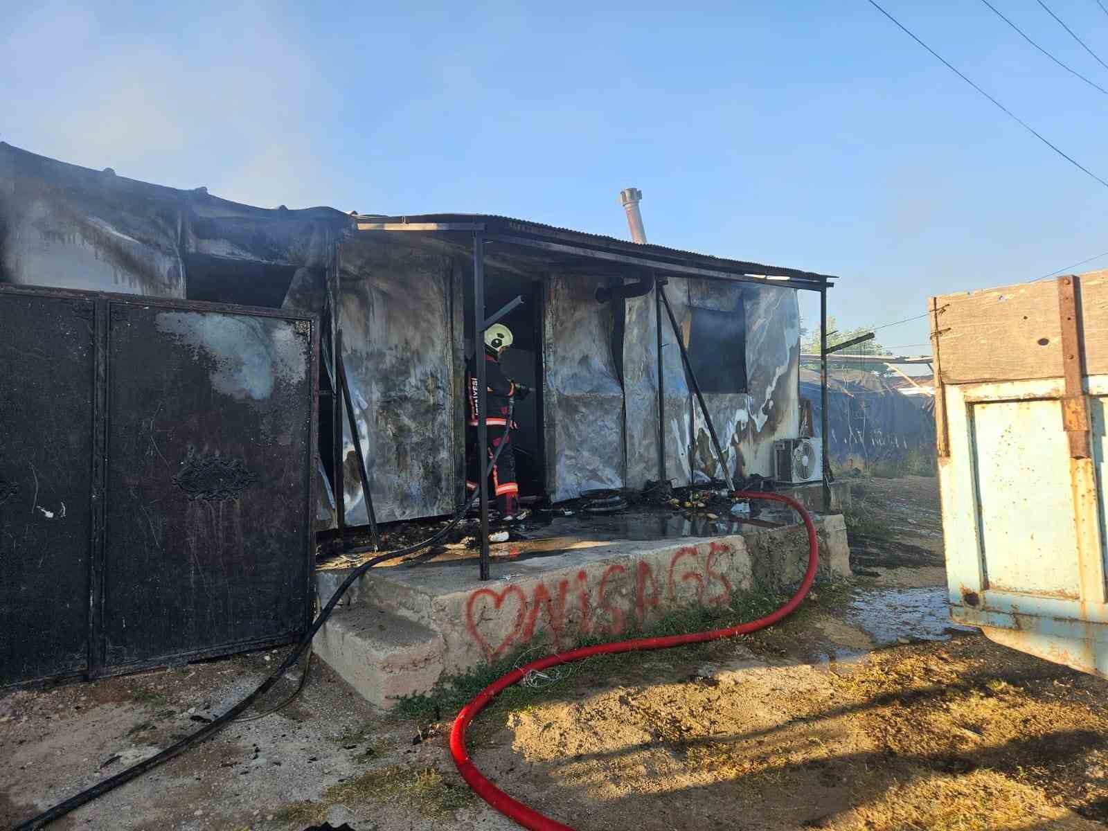 Malatya&rsquo;da konteyner yangını
