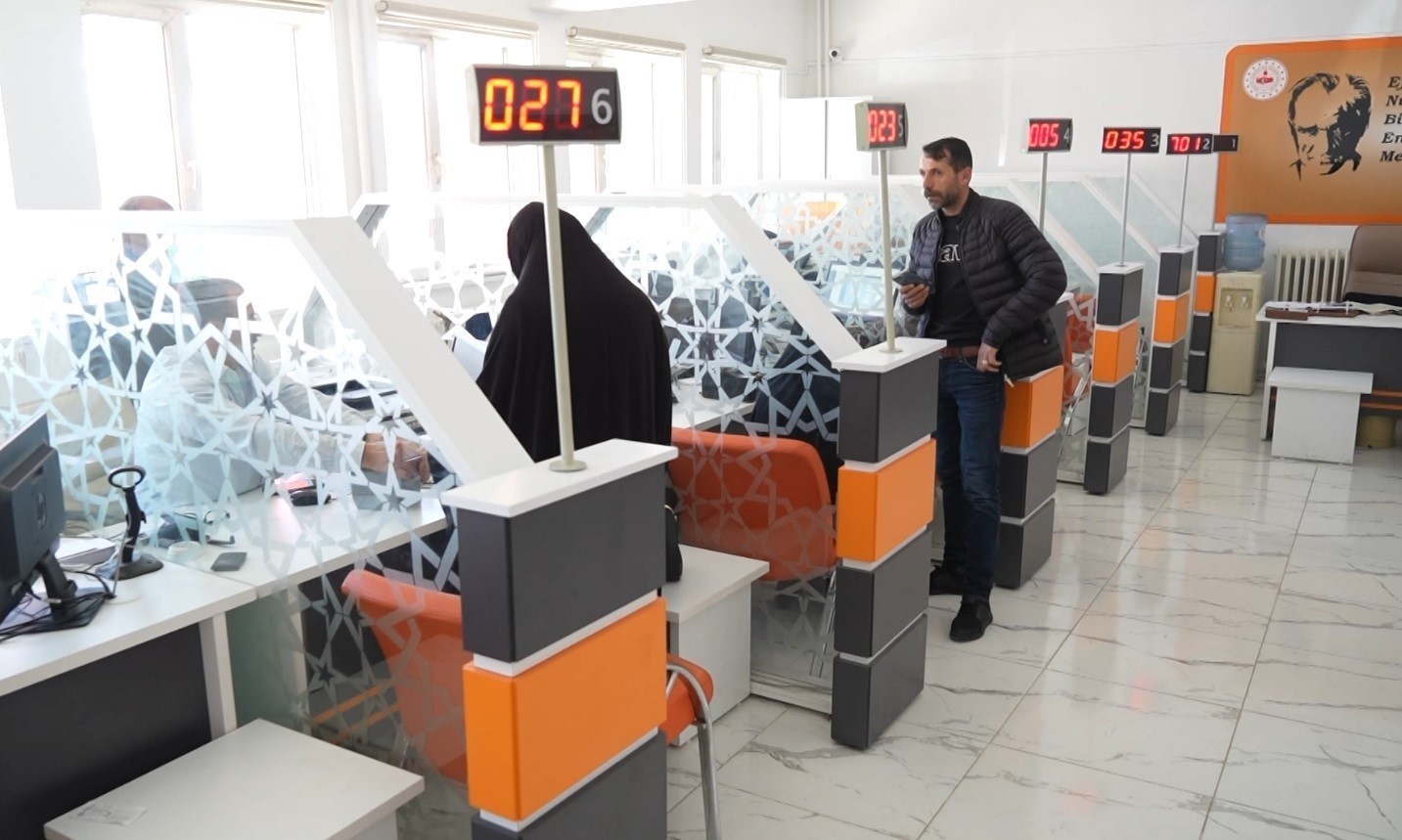 Muş’ta YKS’ye girecek öğrenciler için nüfus müdürlükleri hafta sonu açık olacak