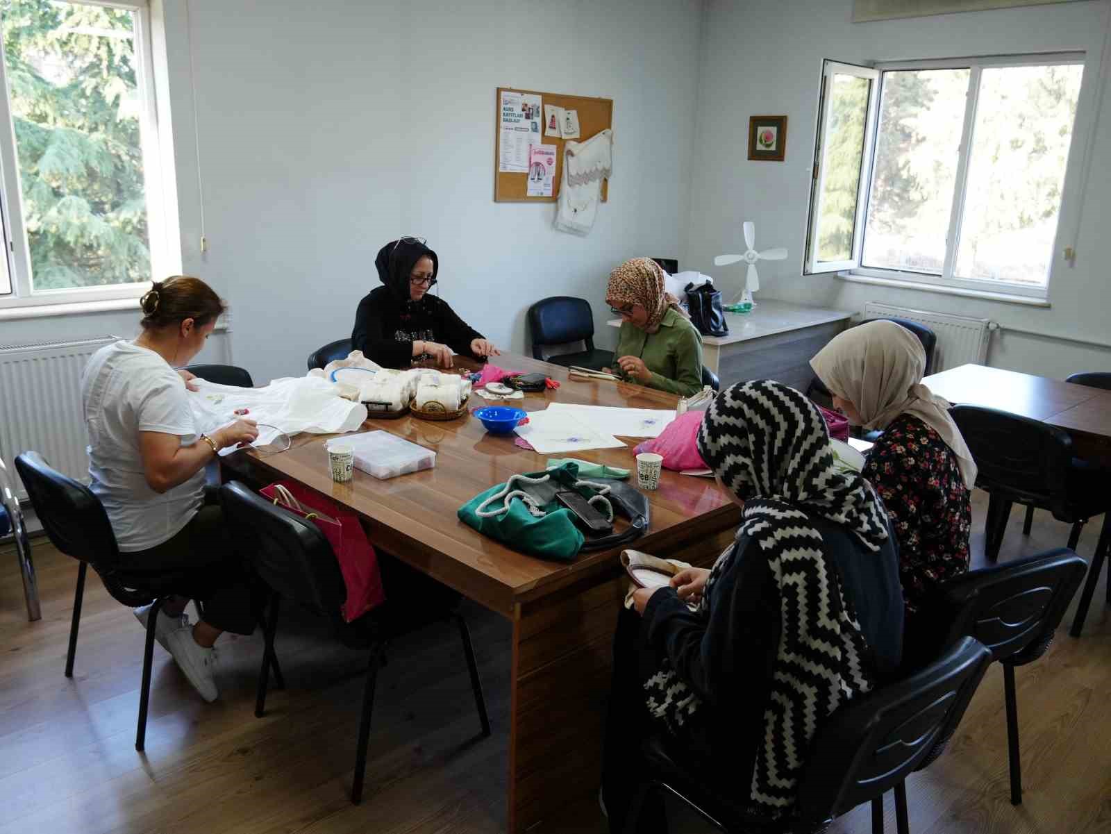 Hem meslek hem hobi ediniyorlar