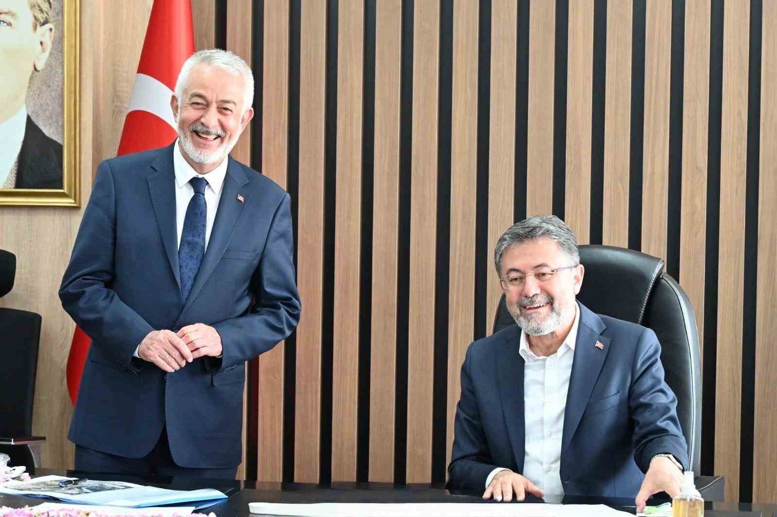 Bakan Yumaklı&rsquo;dan Isparta&rsquo;ya tam destek: "Vatandaşın lehine her adımın yanındayız"
