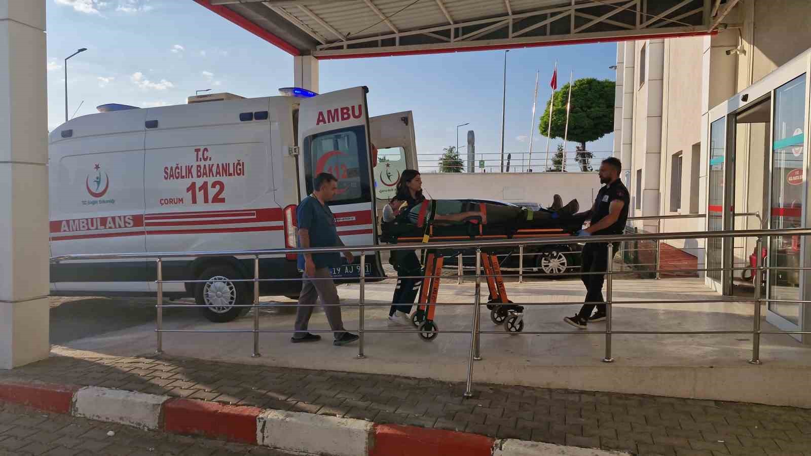 Çorum’da iki araç kafa kafaya çarpıştı: 4 yaralı