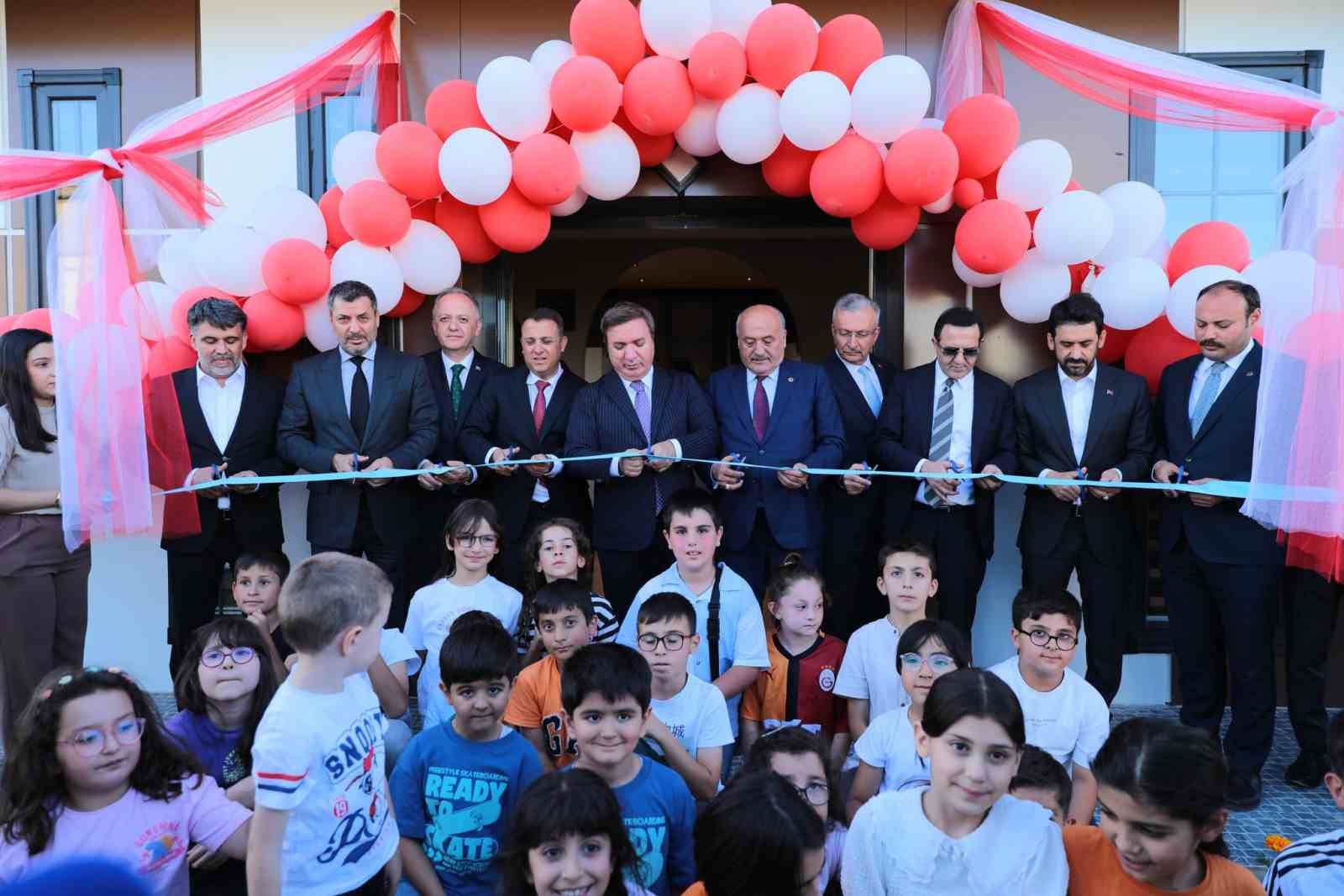 Bakan Yardımcısı Mumcu: "Gençlerimiz daha çok kitap okuyacak, daha sosyalleşecek ve güzel imkânlar bulacak"