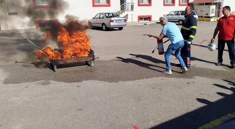 İtfaiyeden kurum personellerine yangın eğitimi
