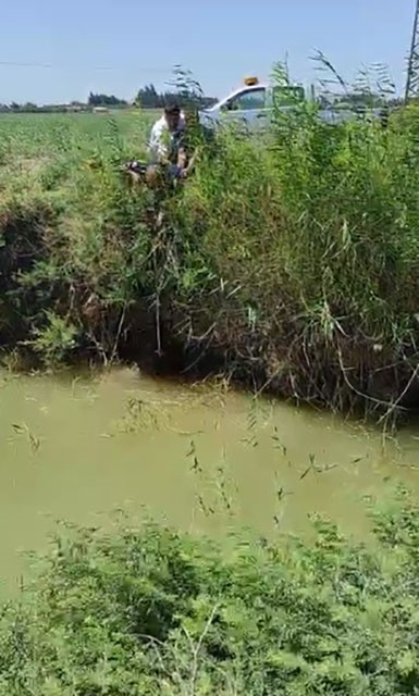 Dereye düşen köpeği itfaiye ekipleri kurtardı