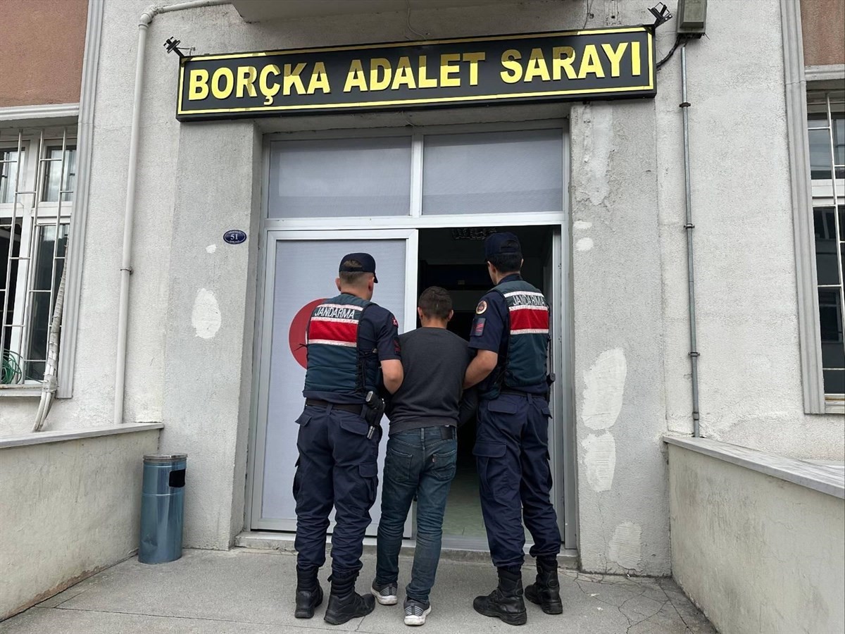 Askeri yasak bölgede yakalandı: 14 suç kaydı çıktı