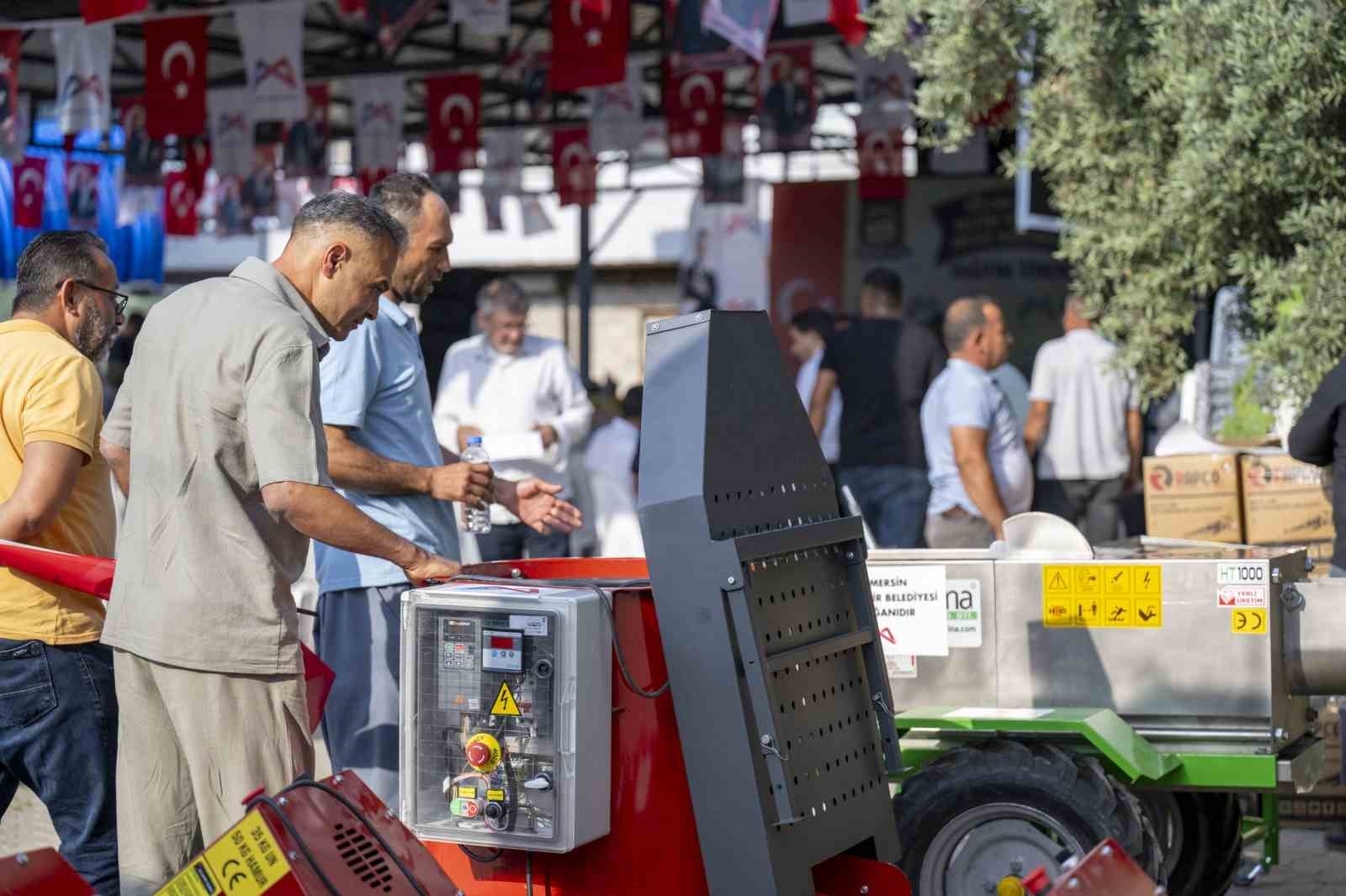 Mersin&rsquo;de &uuml;reticiye ekipman desteği
