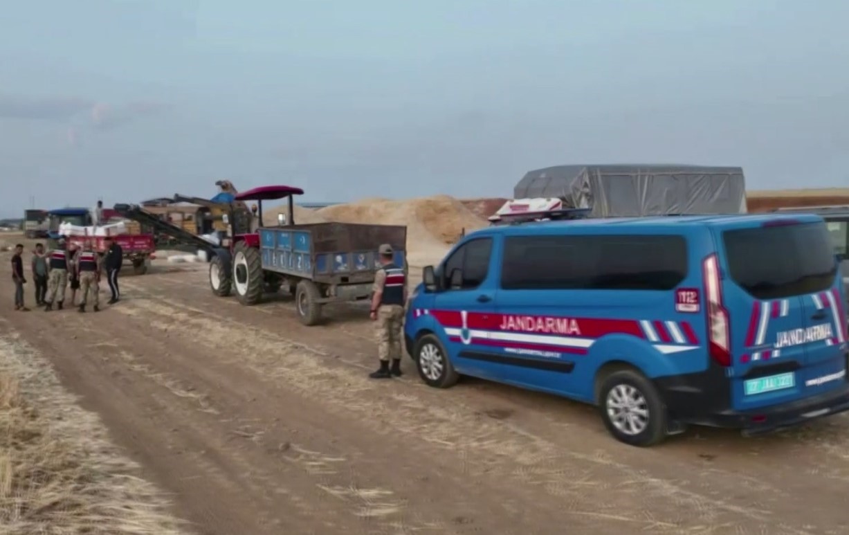 Gaziantep’te jandarmadan anız yangınlarına karşı dron ile denetim