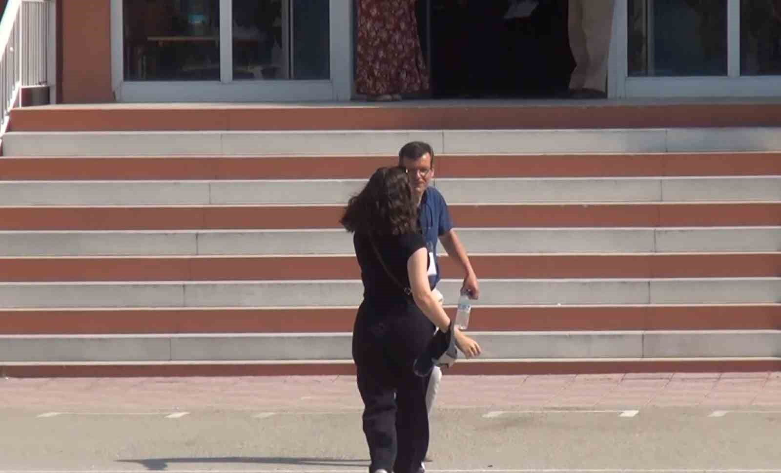 Nüfus cüzdanını unutan adaya saniyelerle yetişen umut
