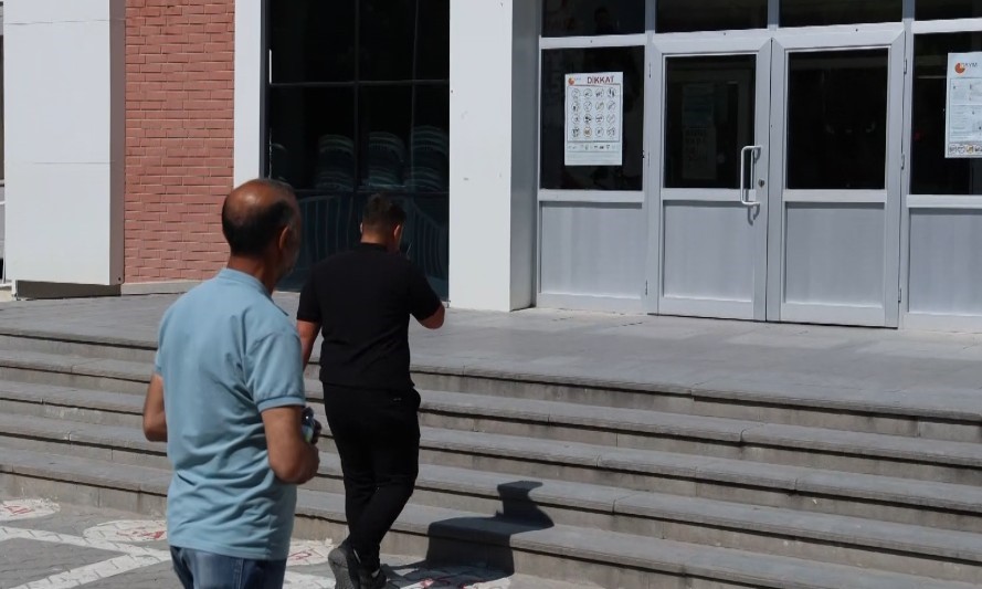 Bir dakika ile umutları ertelendi
