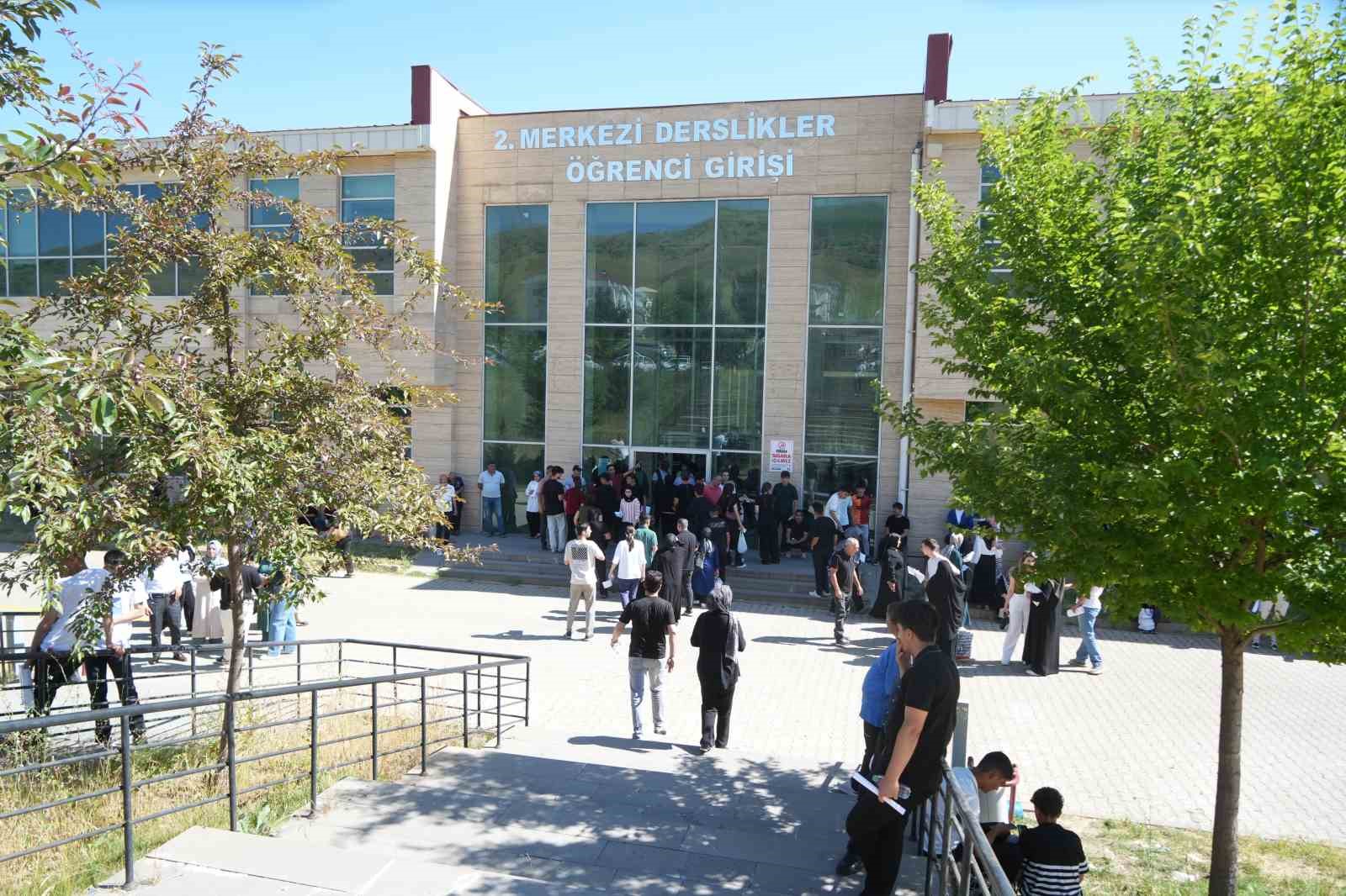 Muş’ta YKS heyecanı