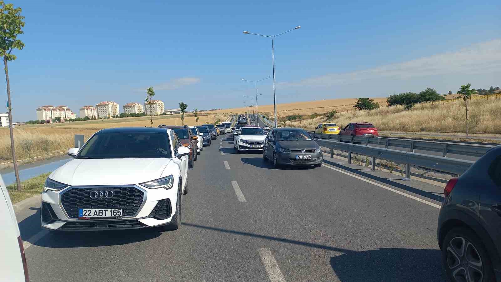 Edirne’de TYT öncesi trafik yoğunluğu