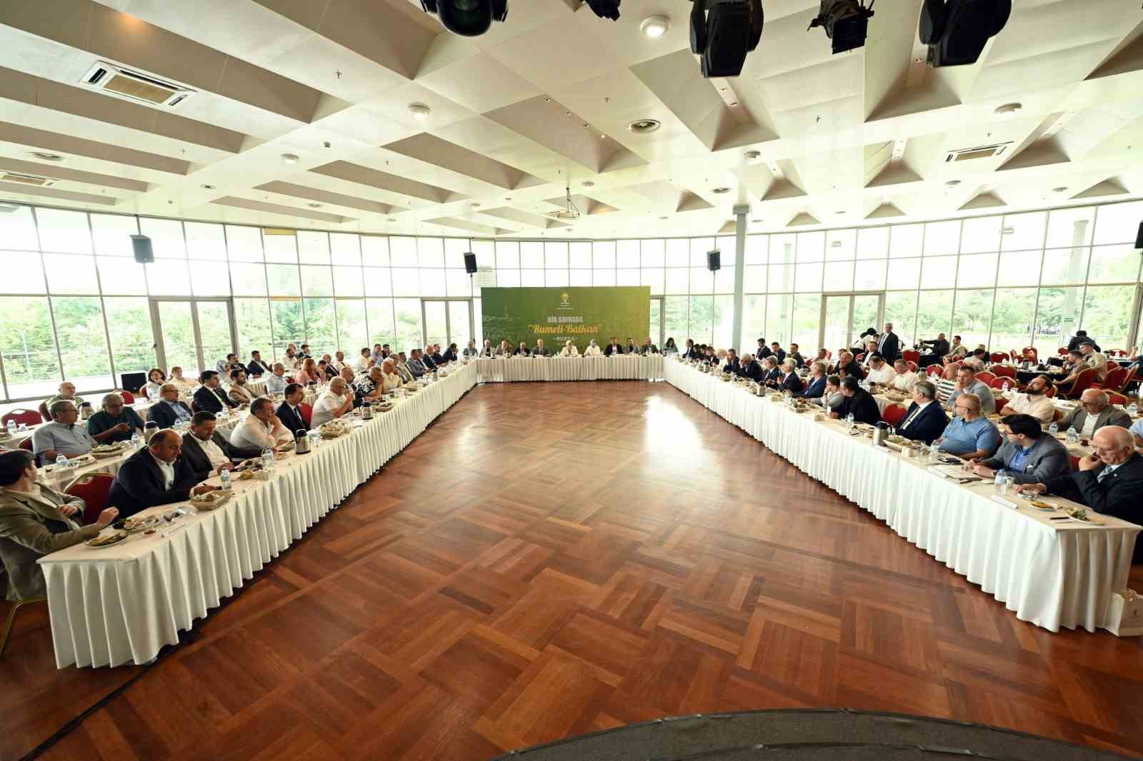 Balkan camiası, bir sofrada buluştu