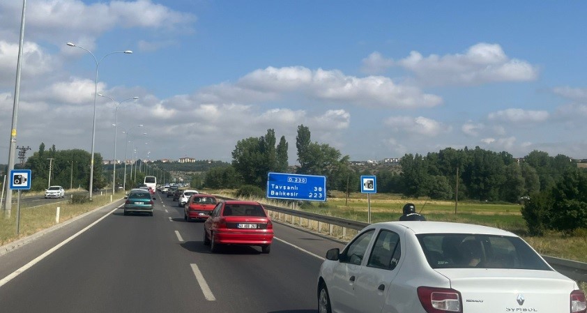 K&uuml;tahya&rsquo;da YKS sınavında polis ekiplerinden zamanla yarış
