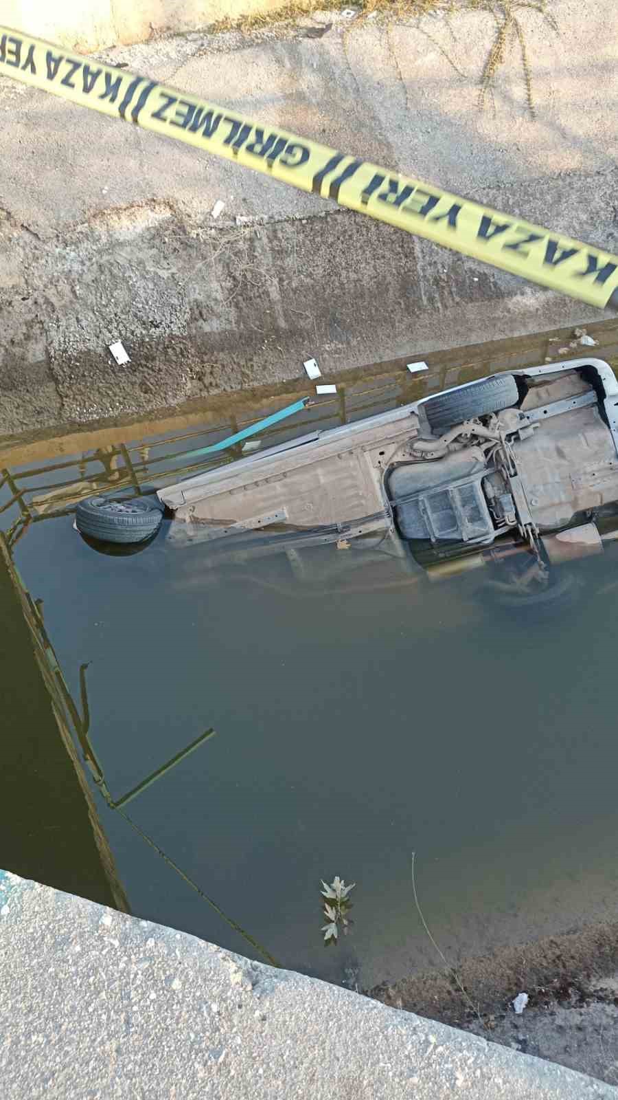 Antalya’da otomobil su kanalına düştü: 1 ölü