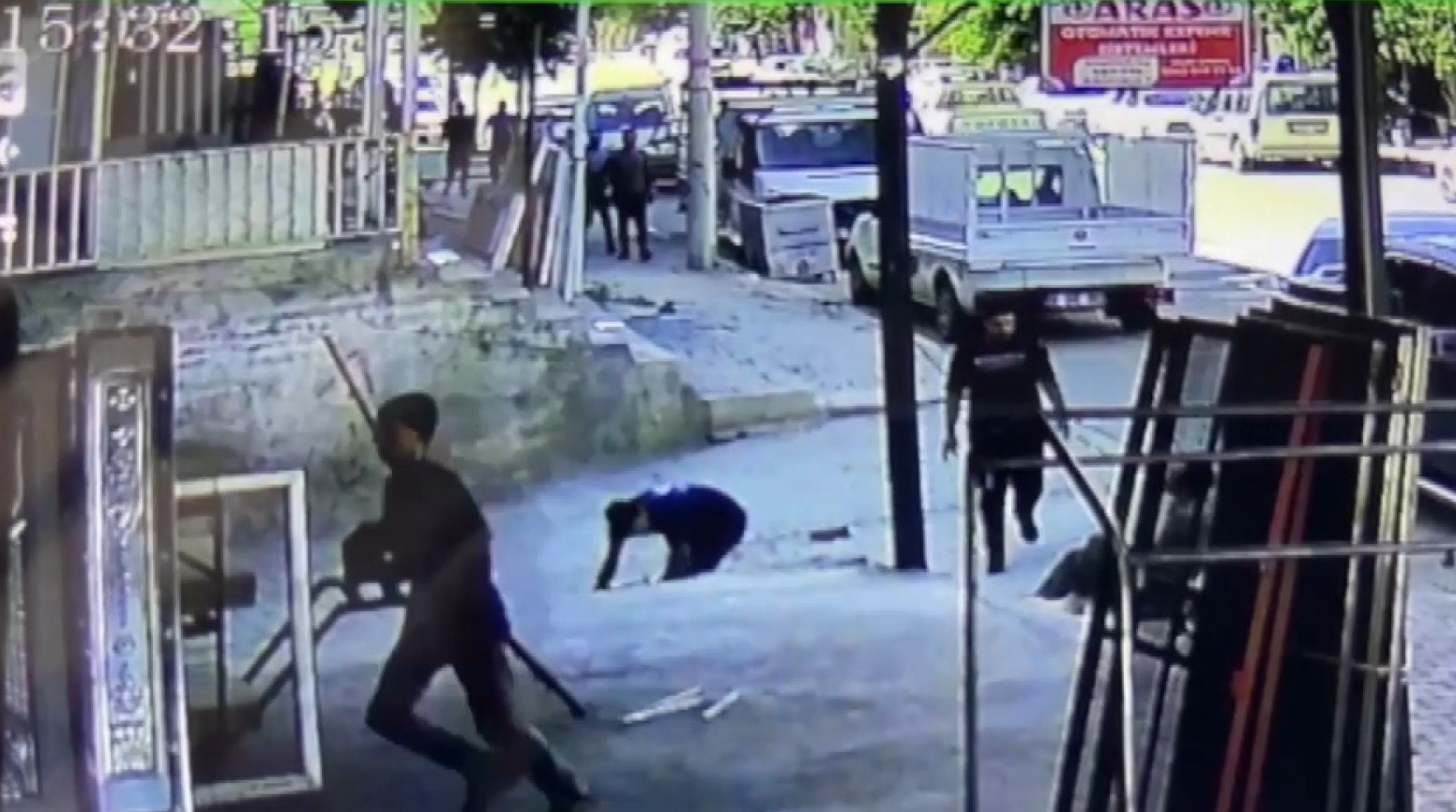 Şanlıurfa&rsquo;da motosiklet kazasında facianın eşiğinden d&ouml;n&uuml;ld&uuml;
