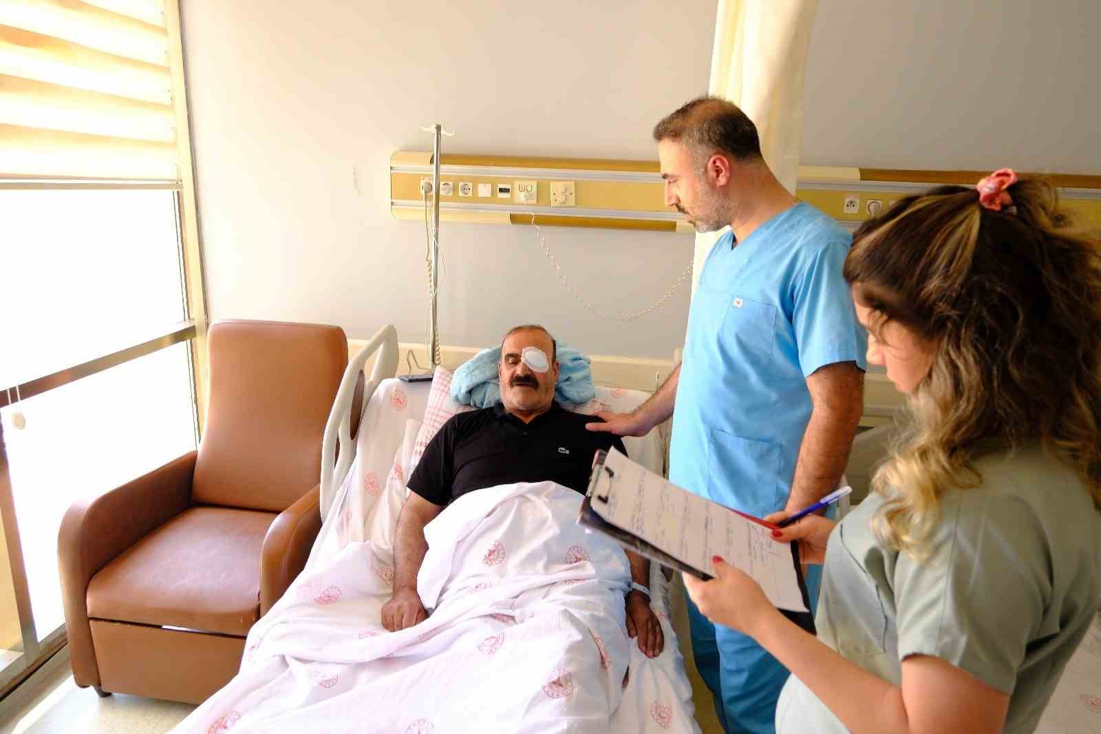 Van’da bir günde 40 göz ameliyatı yapılıyor