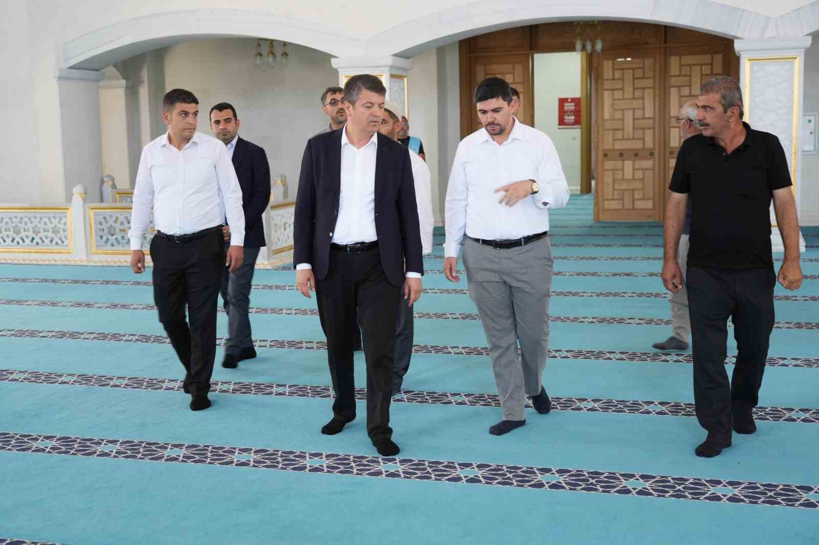 Adıyaman&rsquo;da Safvan Bin Muattal T&uuml;rbesi&rsquo;nde temizlik &ccedil;alışması
