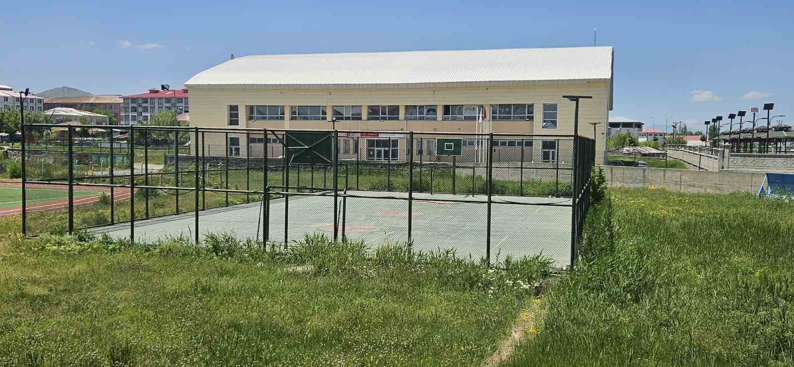 Bulanık ilçesi modern spor tesislerine kavuşuyor