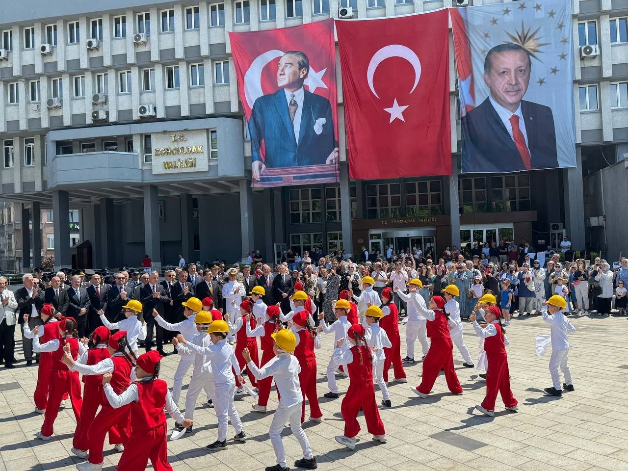 Zonguldak&rsquo;ın d&uuml;şman işgalinden kurtuluşunun 104. yılı t&ouml;renle kutlandı
