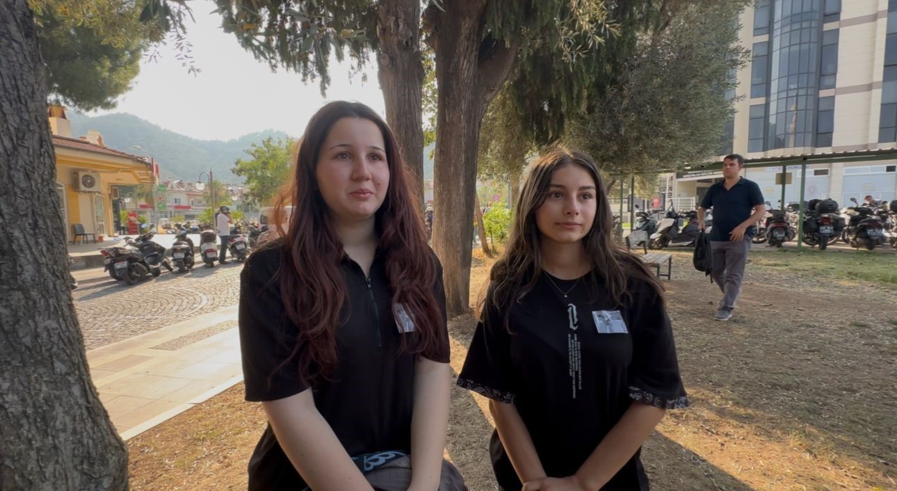 Marmaris’in Kültür sanat temsilcisi Altınöz sevenleri tarafından toprağa verildi
