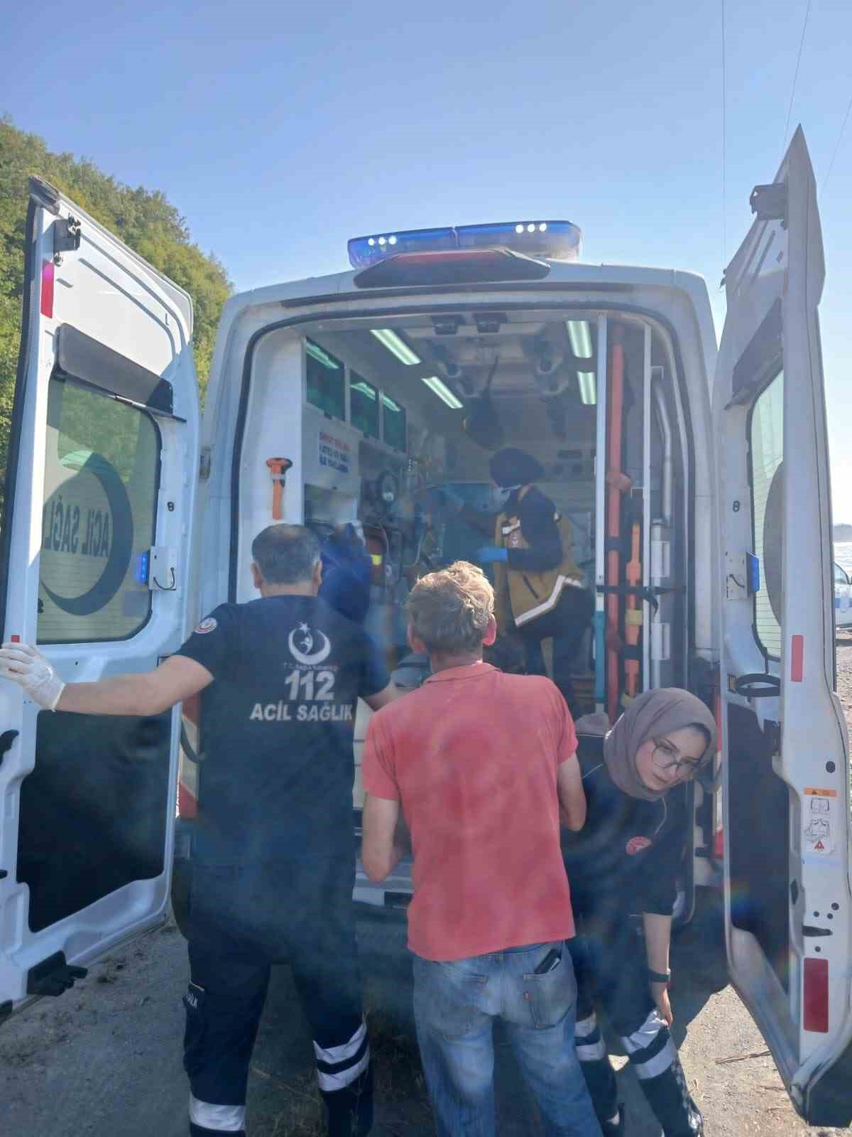 Yürüyüş yaparken uçurumdan düşen kadın yaralandı