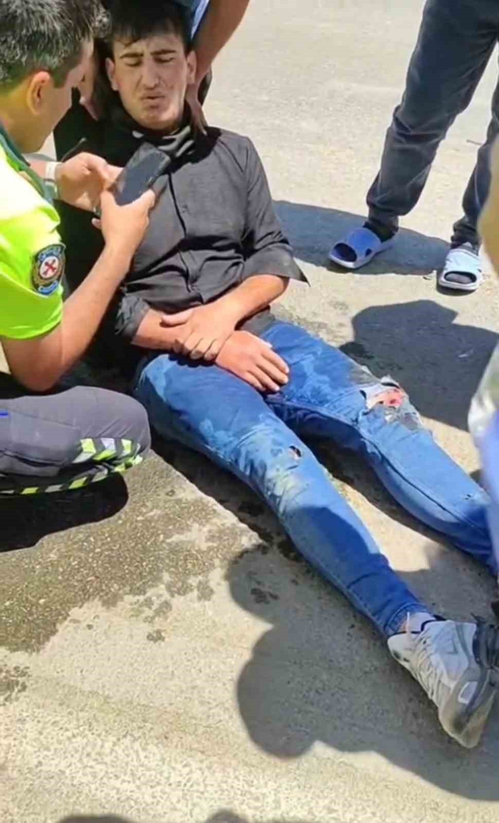 Muş’ta motosiklet ile hafif ticari araç çarpıştı: 1 yaralı