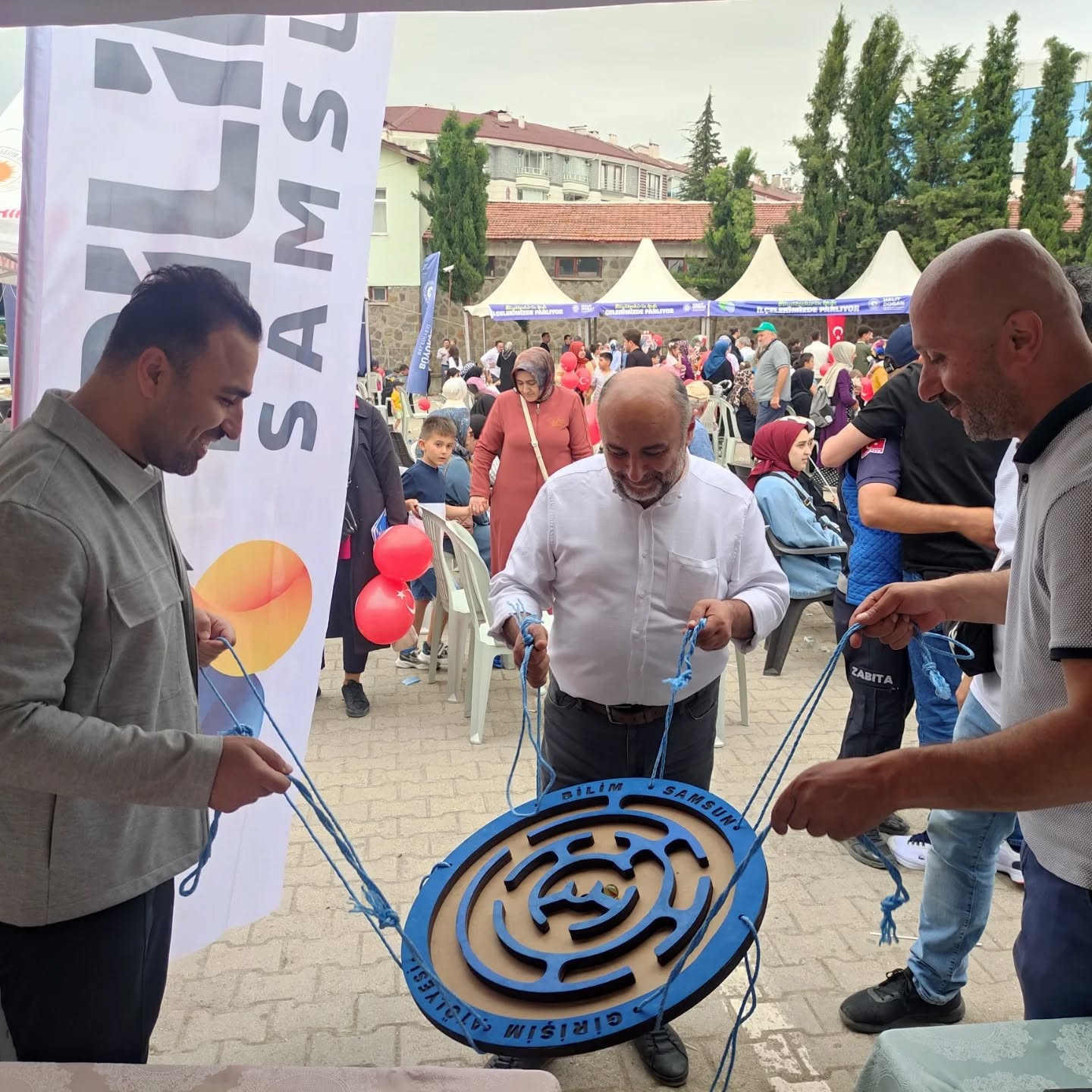 Vezirk&ouml;pr&uuml;&rsquo;de &ccedil;ocuklar şenlikte buluştu
