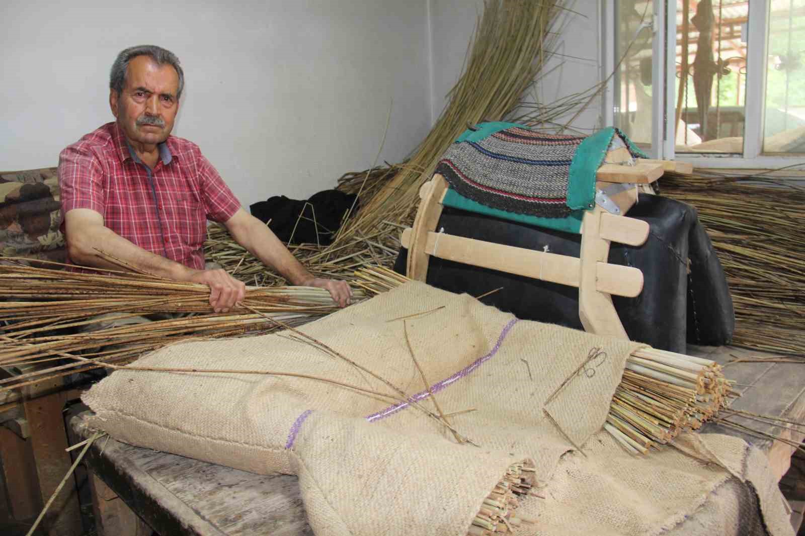 Öğretmenliği değil, çıraklığını seçtiği mesleğinin son temsilcisi
