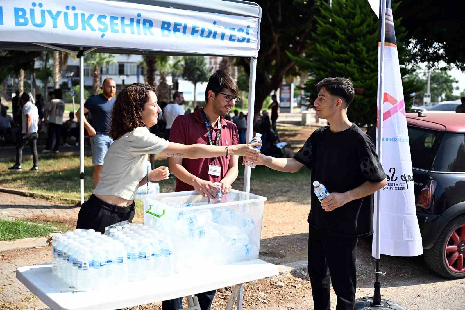 Mersin Büyükşehir Belediyesi YKS heyecanına ortak oldu
