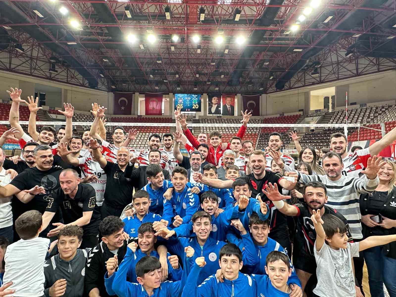 Milletvekili Bozgeyik: "Gaziantep’in filedeki gururu, Efeler Ligi’nde Biz de Varız"