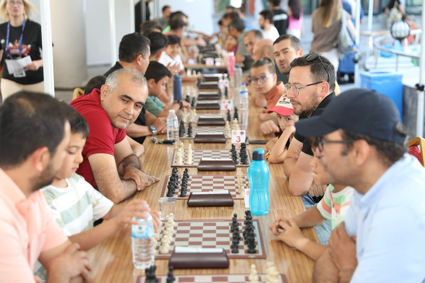 Başkan Çolakbayrakdar: "Çocuklarımızı aileleriyle buluşturacak programları artıracağız"
