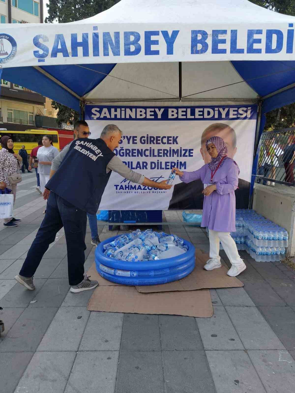 Şahinbey belediyesi öğrencileri yalnız bırakmadı
