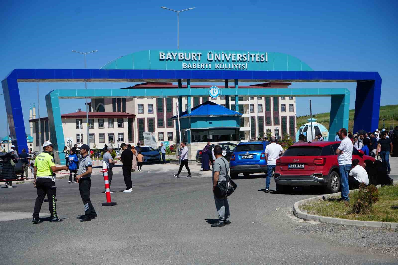 4 kere sınava girdi kazanamadı beşinci denemesine okunmuş suyla geldi: "Bu kez annemin okunmuş suyuyla sınavı kazanacağım"