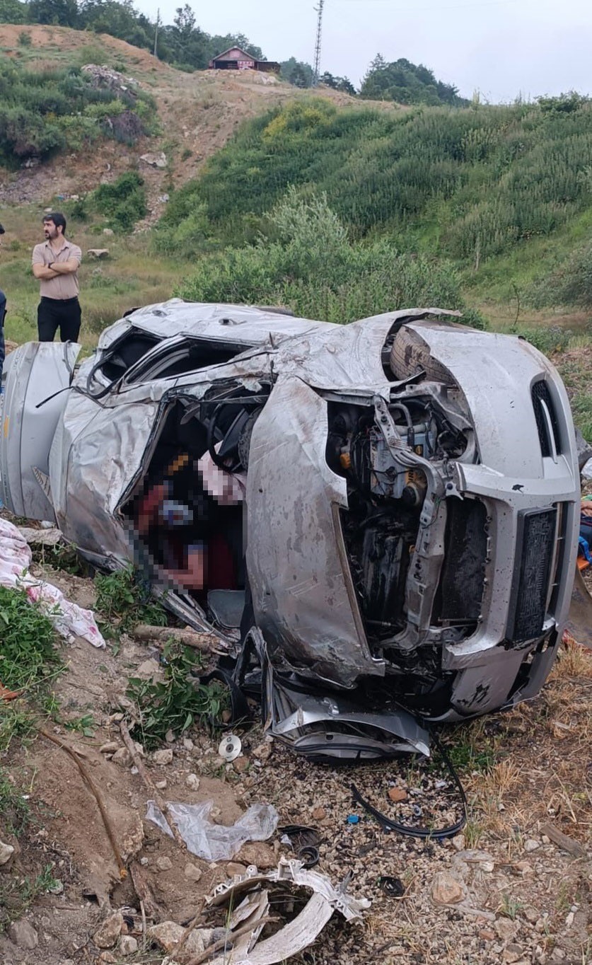 Kazada yaralanan 18 yaşındaki gen&ccedil; hayatını kaybetti
